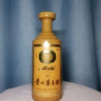 天津静海十五年茅台酒瓶回收 天津整箱茅台酒回收