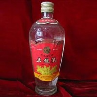 蚌埠热收龙年茅台瓶，白酒老酒珍藏回收中！