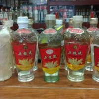 沧州高价回收茅台空酒瓶-回收高档洋酒 红酒快速打款