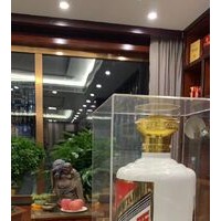 阳泉回收高档洋酒红酒名酒-整箱茅台酒回收快速打款