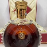 伊春茅台老酒瓶回收 五十年茅台酒瓶礼盒回收